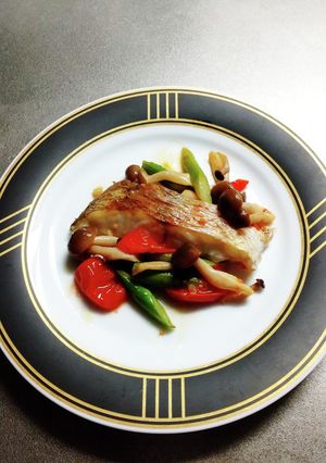鯛のにんにくオリーブ油ソテー-レシピのメイン写真