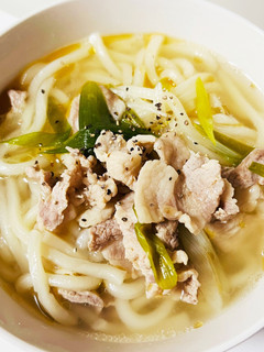 冷凍うどんで●ごま油香る豚塩うどん-レシピのメイン写真