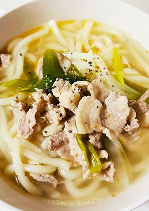 冷凍うどんで●ごま油香る豚塩うどん-レシピのメイン写真