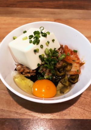 簡単で美味しくてお腹いっぱいになる豆腐丼-レシピのメイン写真