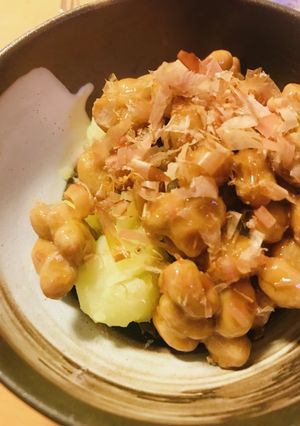 毎日の納豆●ポテトサラダにトッピング-レシピのメイン写真