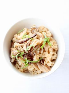 めんつゆで手軽に【キノコの炊き込みご飯】-レシピのメイン写真