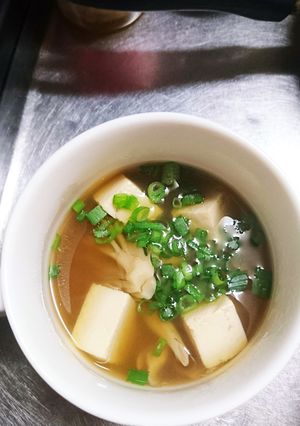 キノコと豆腐のお味噌汁〜-レシピのメイン写真