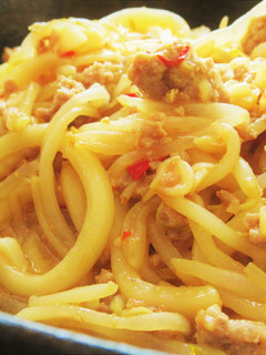 豚ひき肉ともやしのにんにく味噌焼きうどん-レシピのメイン写真