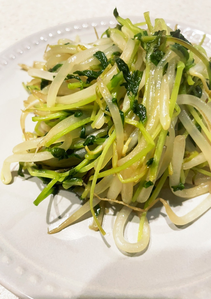 豆苗ともやしの炒め物-レシピのメイン写真