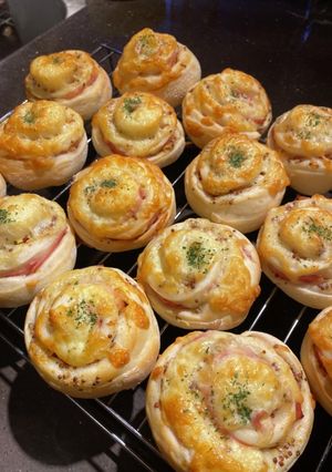 くるくるハムチーズパン-レシピのメイン写真