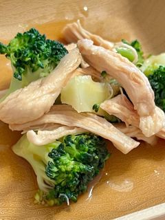 蒸し鶏とブロッコリーのさっぱり醤油だれ-レシピのメイン写真