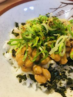 毎日の納豆●ネギ海苔・やまかけ納豆丼-レシピのメイン写真