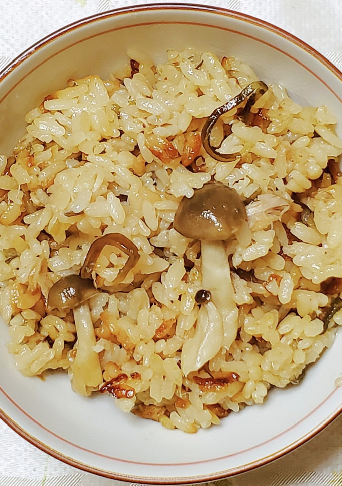 しめじと塩こんぶの炊き込みごはん-レシピのメイン写真