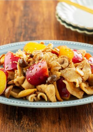 秋の味覚♪豚肉とさつまいもの甘辛炒め-レシピのメイン写真