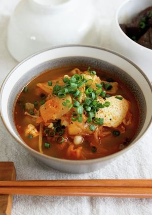 豚キムチスープ。具だくさんで栄養満点♬-レシピのメイン写真