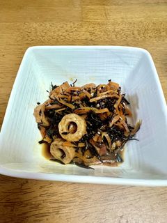 神配合なひじきの煮物-レシピのメイン写真