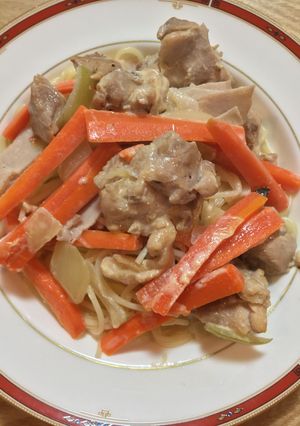 鶏もも肉とにんじんのクリームパスタ-レシピのメイン写真