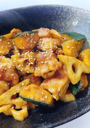 れんこんとかぼちゃの鶏肉甘酢炒め-レシピのメイン写真
