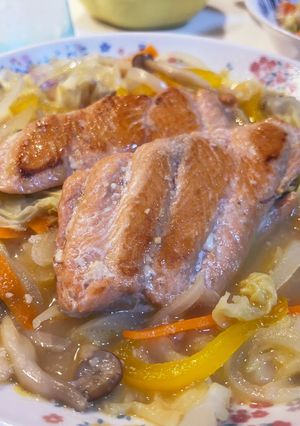 フライパンで簡単♪鮭のちゃんちゃん焼き-レシピのメイン写真