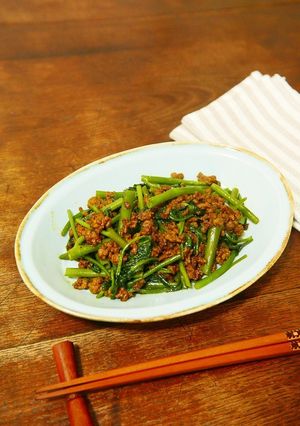 空心菜とひき肉のスパイシー炒め-レシピのメイン写真
