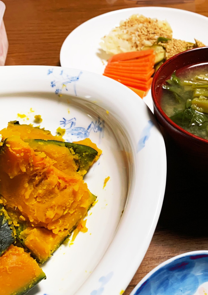 かぼちゃの炊いたんと、つる紫のお味噌汁。-レシピのメイン写真