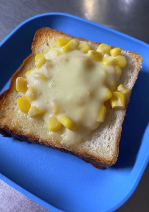mちゃんのチーズとコーンだけトースト-レシピのメイン写真