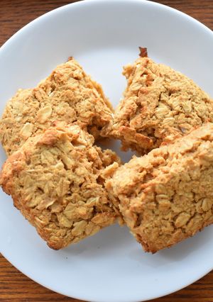 オートミールと米粉のお豆腐スコーン-レシピのメイン写真