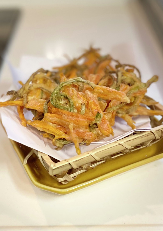 人参とねぎの青い（緑）部分でかき揚げ-レシピのメイン写真