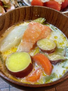 酒粕入りミルク味噌汁 具沢山 鮭入り-レシピのメイン写真