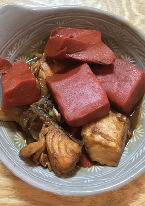 ぶりと赤こんにゃくの赤だし味噌煮-レシピのメイン写真