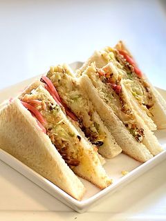 ホントに挟んじゃったお好み焼きサンド-レシピのメイン写真