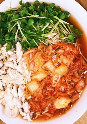 ささみ貝割れ大根とキムチで素麺-レシピのメイン写真