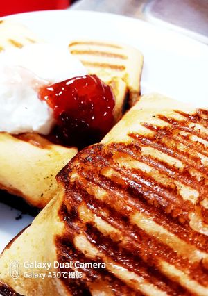 ホットサンドメーカーでカリッふわケーキ-レシピのメイン写真