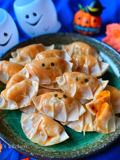 ハロウィンや弁当に!かぼちゃのおばけ餃子-レシピのメイン写真