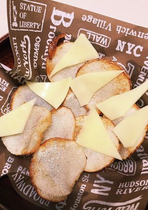 山芋チップス！とろけるチーズのせ！-レシピのメイン写真