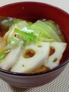 蓮根キャベツ揚げのお味噌汁-レシピのメイン写真
