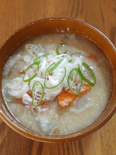 手軽な根菜と豆(おから)のほっこり味噌汁-レシピのメイン写真