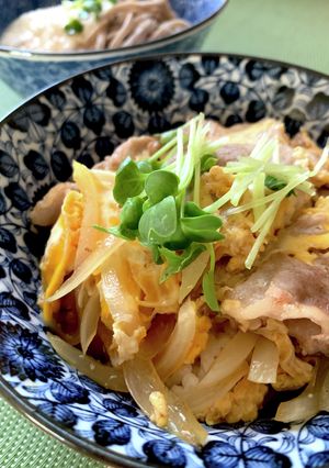 麺つゆで簡単!豚たま丼!食べごたえ◎-レシピのメイン写真