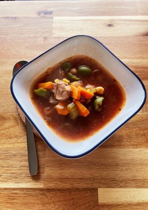 圧力鍋で簡単！骨つき肉のあったかスープ-レシピのメイン写真