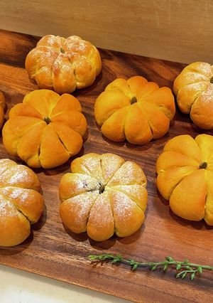 ハロウィンにぴったりのかぼちゃのあんぱん-レシピのメイン写真
