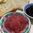 炊飯器で作る。赤いりんごジャム