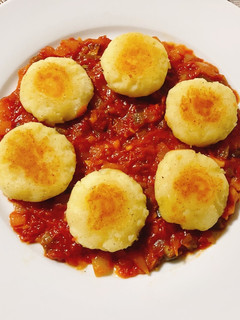 米粉でチーズinいももちのトマトソース♪-レシピのメイン写真