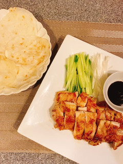 米粉入りの皮と鶏もも肉で、北京ダック風-レシピのメイン写真