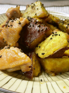 簡単!さつまいもと鶏肉の甘辛煮-レシピのメイン写真