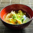 鯖水煮缶でほっこり味噌汁