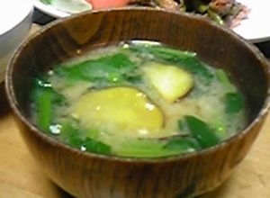 さつま芋とほうれん草のお味噌汁-レシピのメイン写真
