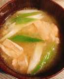 生姜でぽかぽか、鮭ハラスのほっこり味噌汁