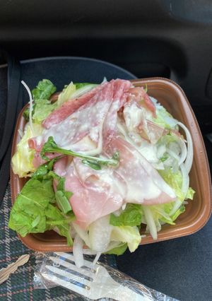 セブンイレブンのサラミサラダ丼-レシピのメイン写真