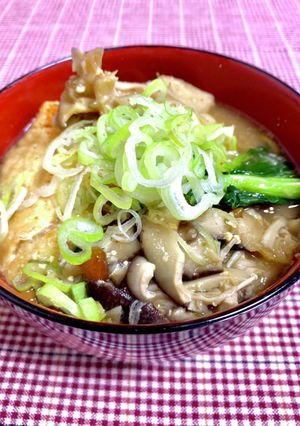 簡単!余った味噌汁で味噌煮込みうどん-レシピのメイン写真