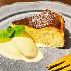 รูปของ かんたん焼き芋バスクチーズケーキ