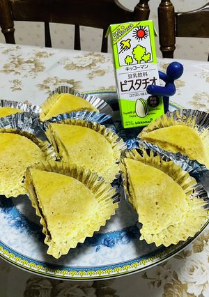 ピスタチオの香りに誘われオートミールパン-レシピのメイン写真