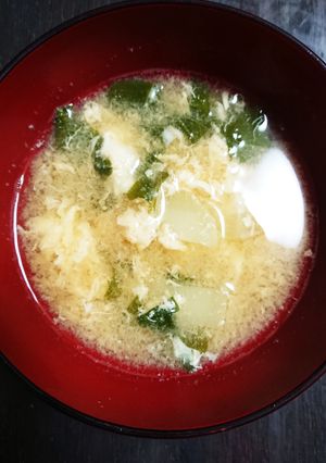 じゃが芋と卵のふんわりほっこりお味噌汁-レシピのメイン写真