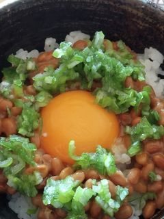 納豆ご飯(生たまご、青ねぎ)-レシピのメイン写真