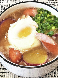 薩摩芋とウインナーの月見ほっこり味噌汁-レシピのメイン写真